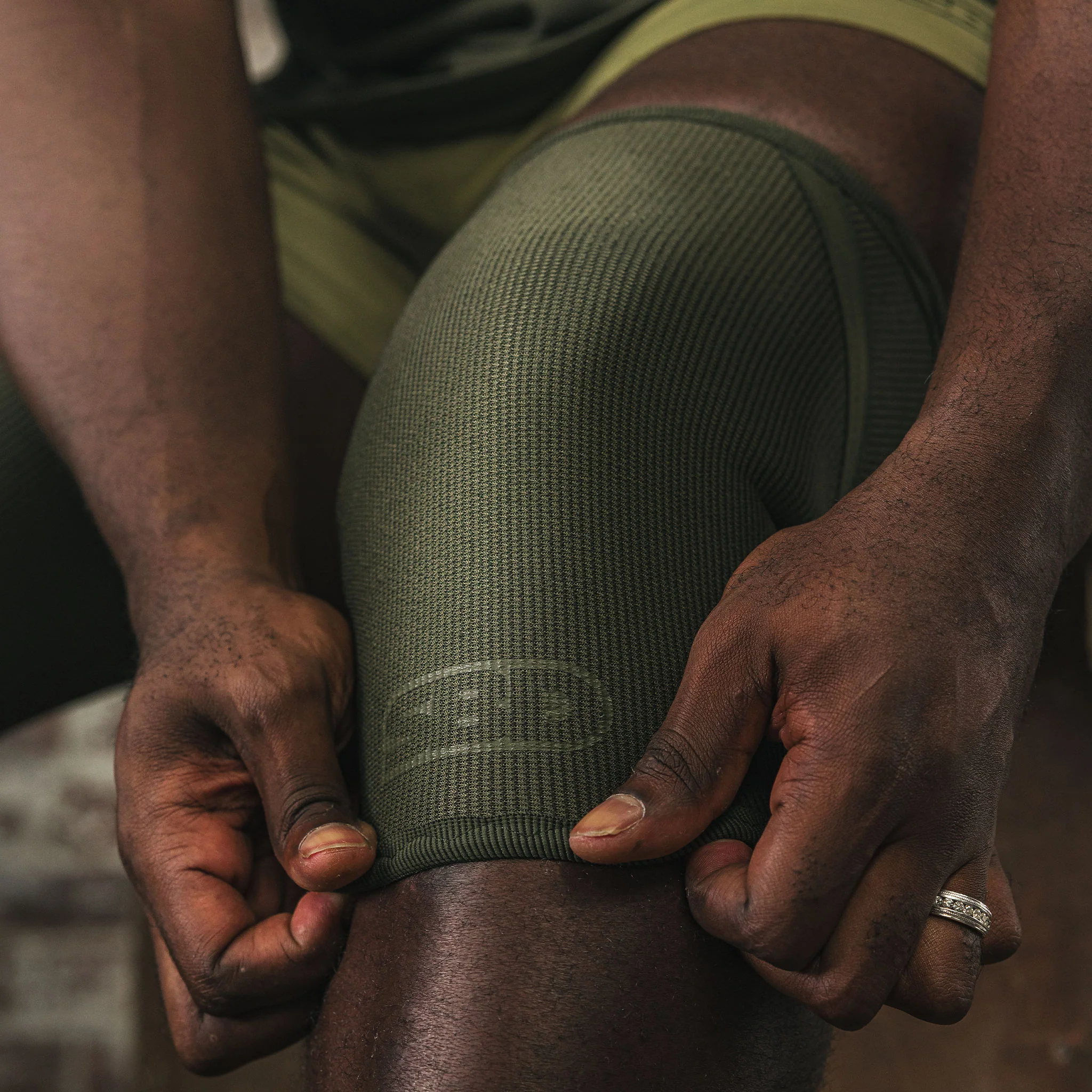 Powerlifting Knee Sleeves 7mm - Resolve - Image 5